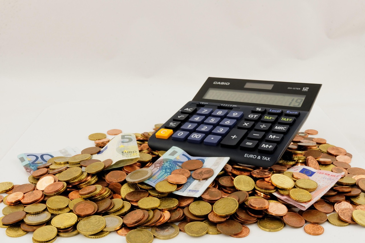 每年保险2万?每年2万的保险 每年保险2万?每年2万的保险