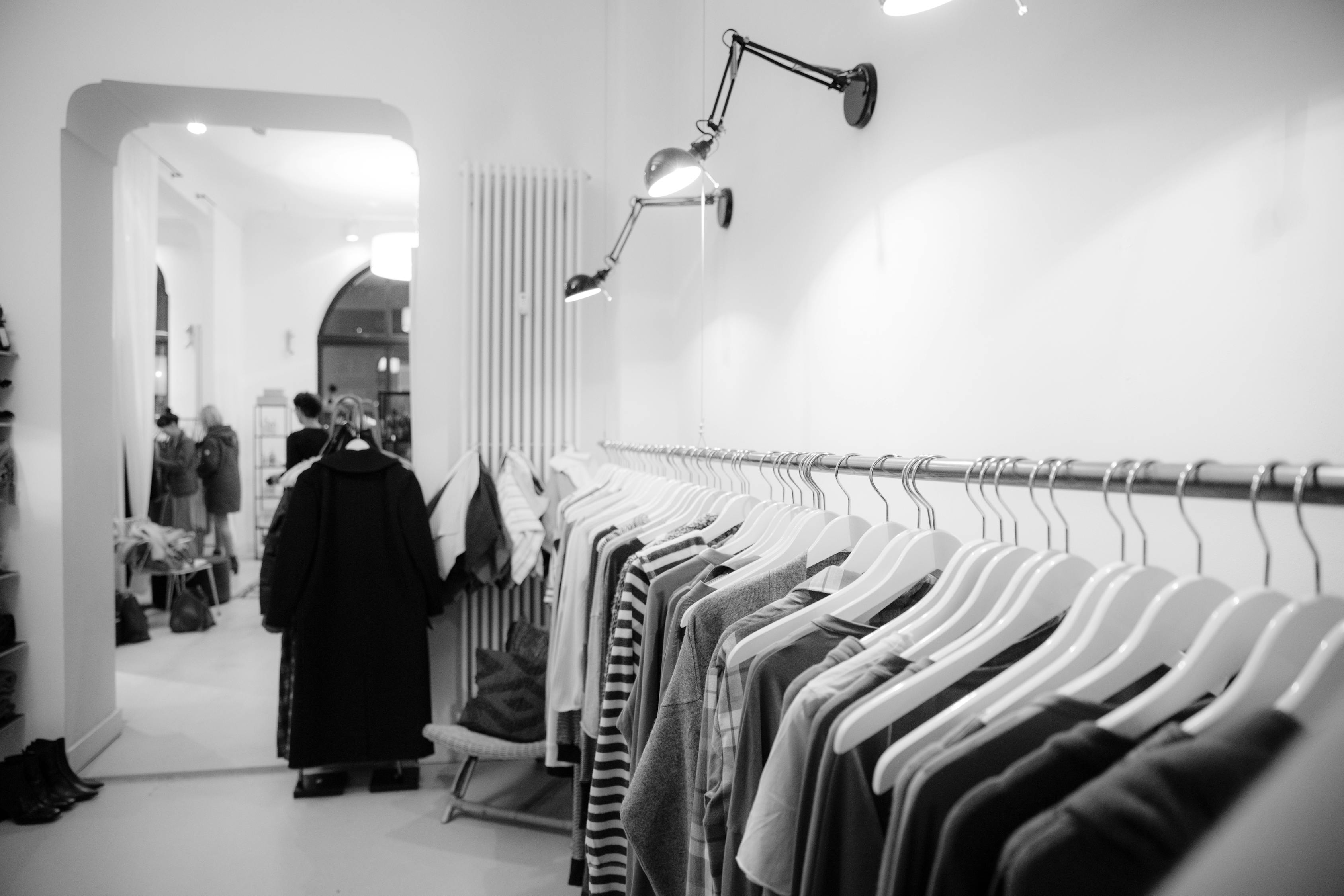 服装品牌装修,服装品牌装修时朋友圈宣传文案