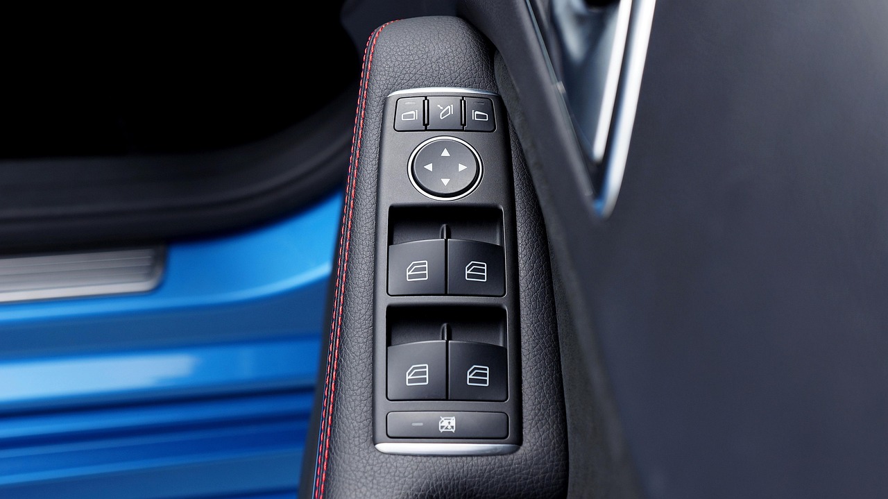 汽车温控开关接线图?汽车温控开关接线图视频