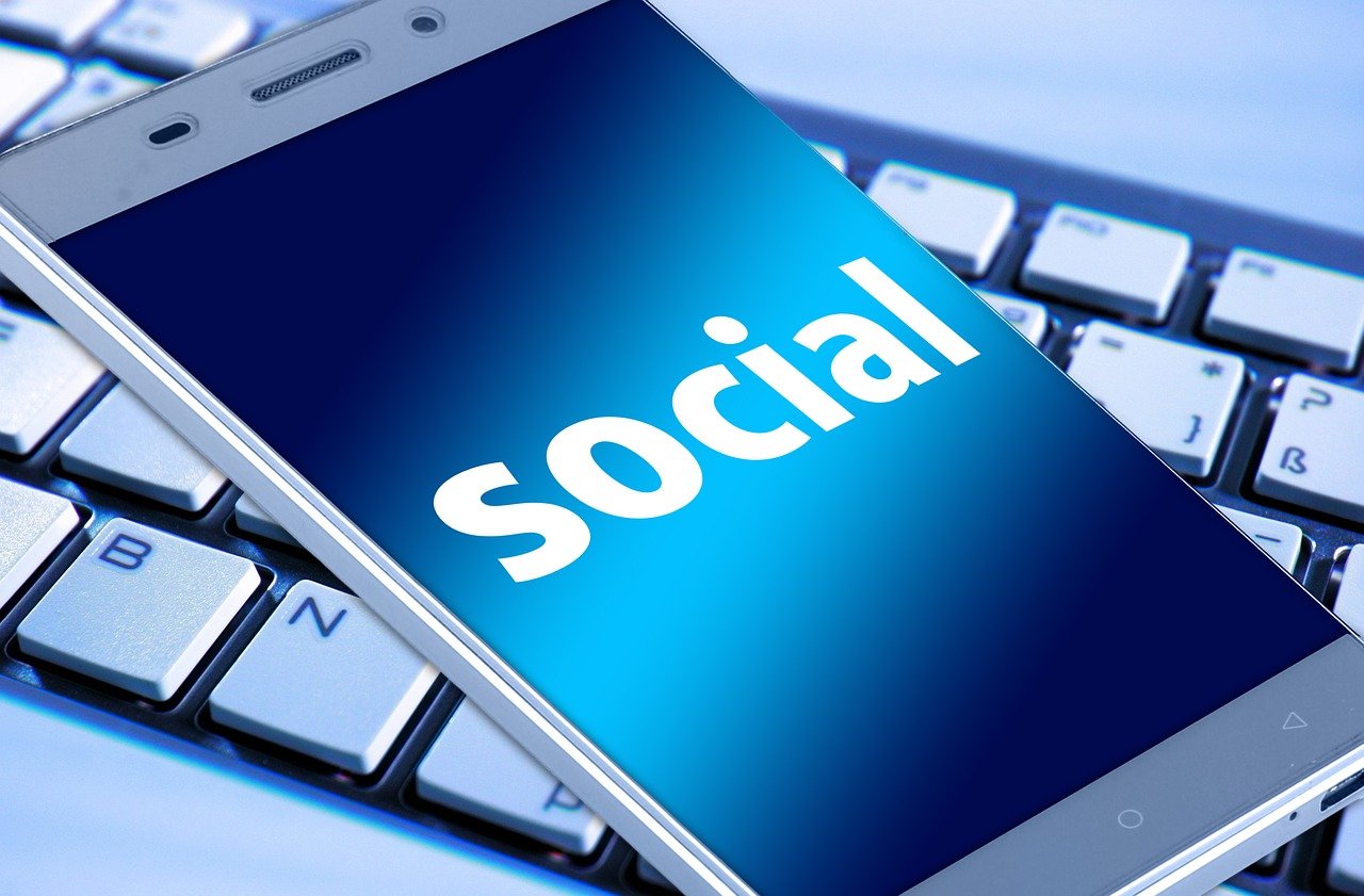 马斯克称5年后不再有手机和App,马斯克的手机要让用户实现永久免费上网