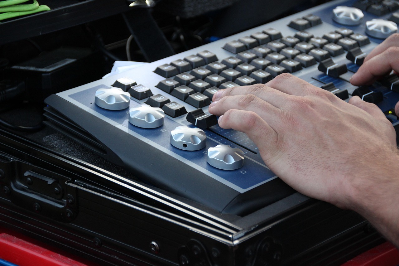 电阻式保险管 [保险管的电阻一般是多少欧]