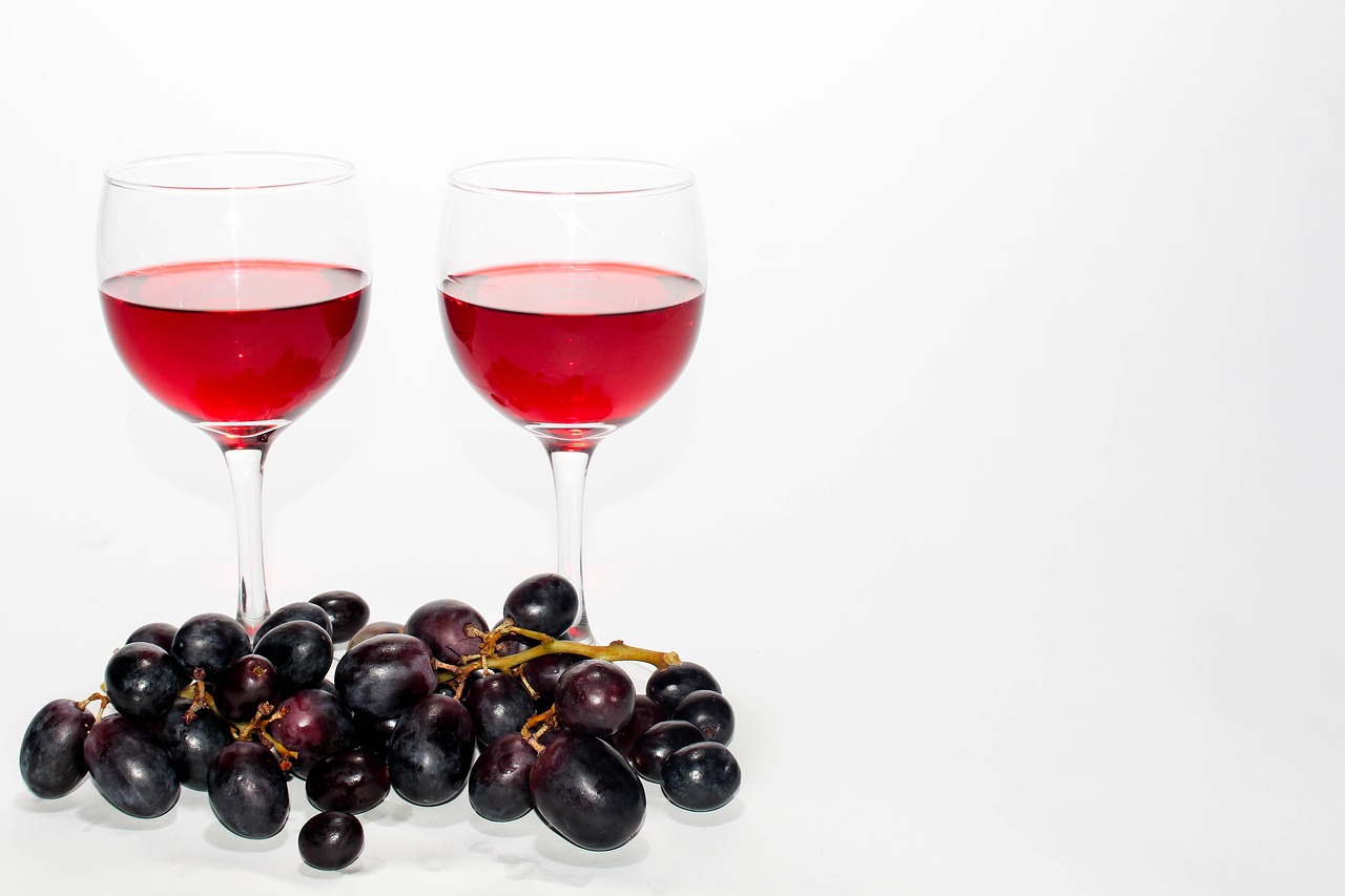 红酒含有多少红酒多酚 [红酒多酚含酒精吗]