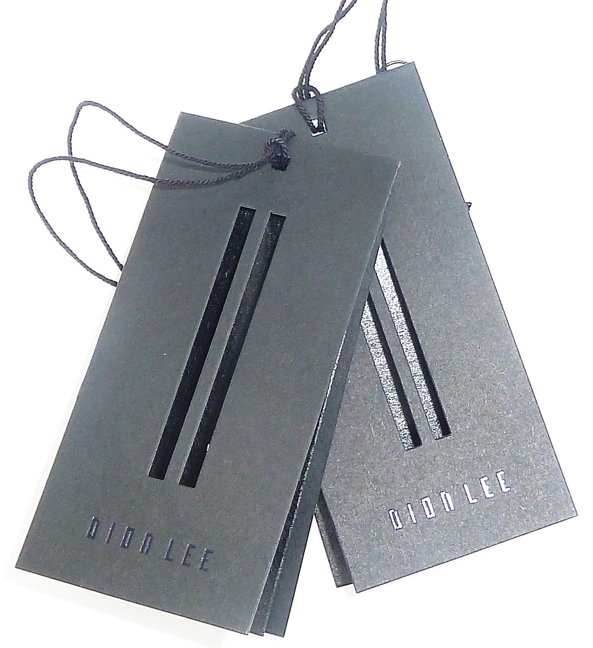 衣服吊牌和A4纸一样大了 [衣服吊牌是什么纸]