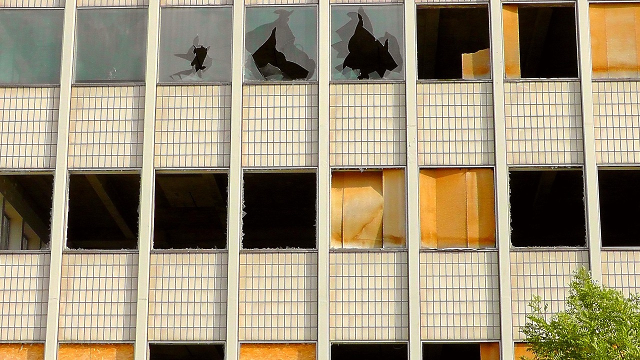 上海多孔板建材房子拆迁!多孔板房屋拆除