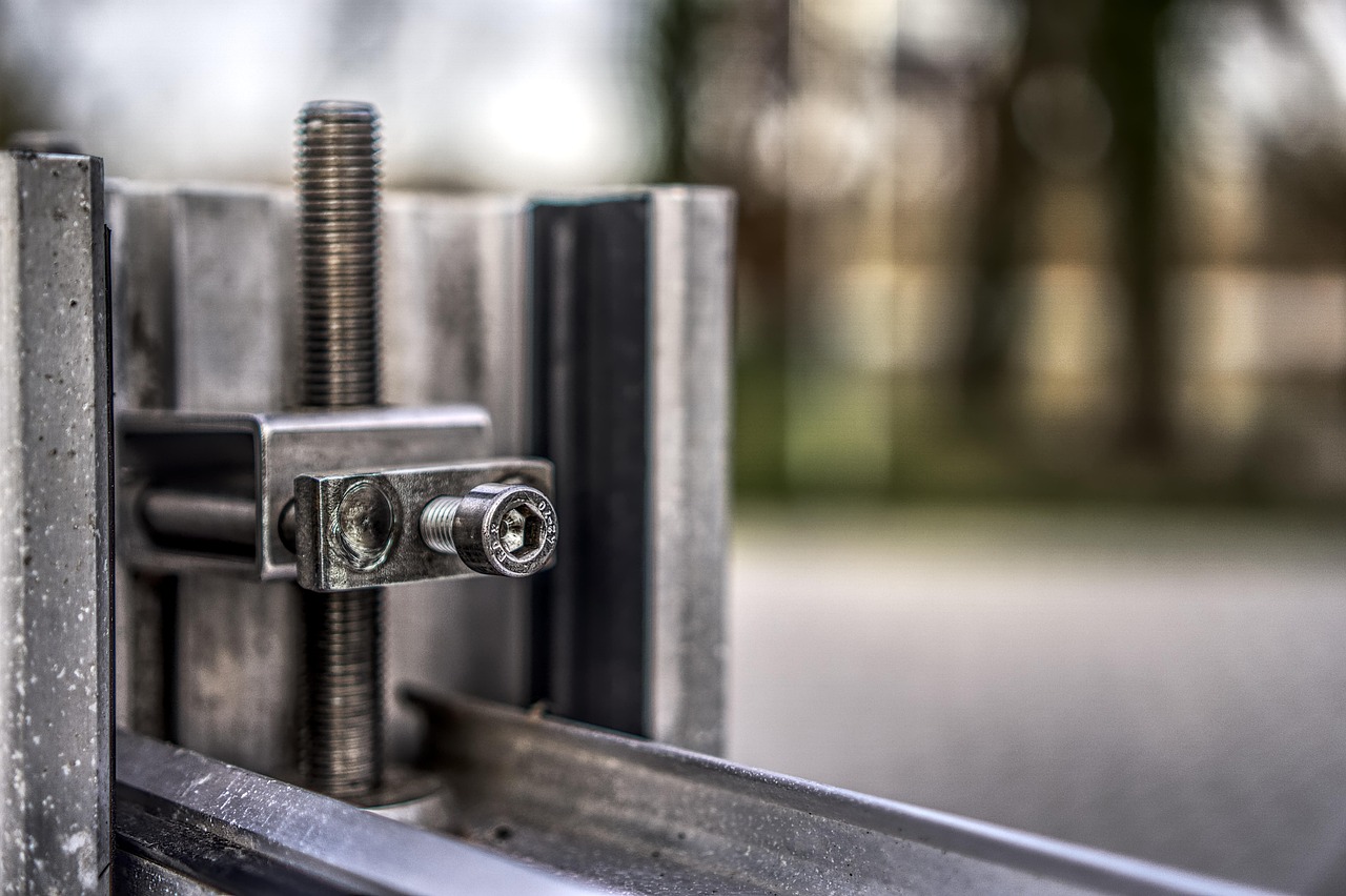 保险柜固定螺丝!保险柜后面的螺丝怎么固定到墙上 保险柜固定螺丝!保险柜后面的螺丝怎么固定到墙上