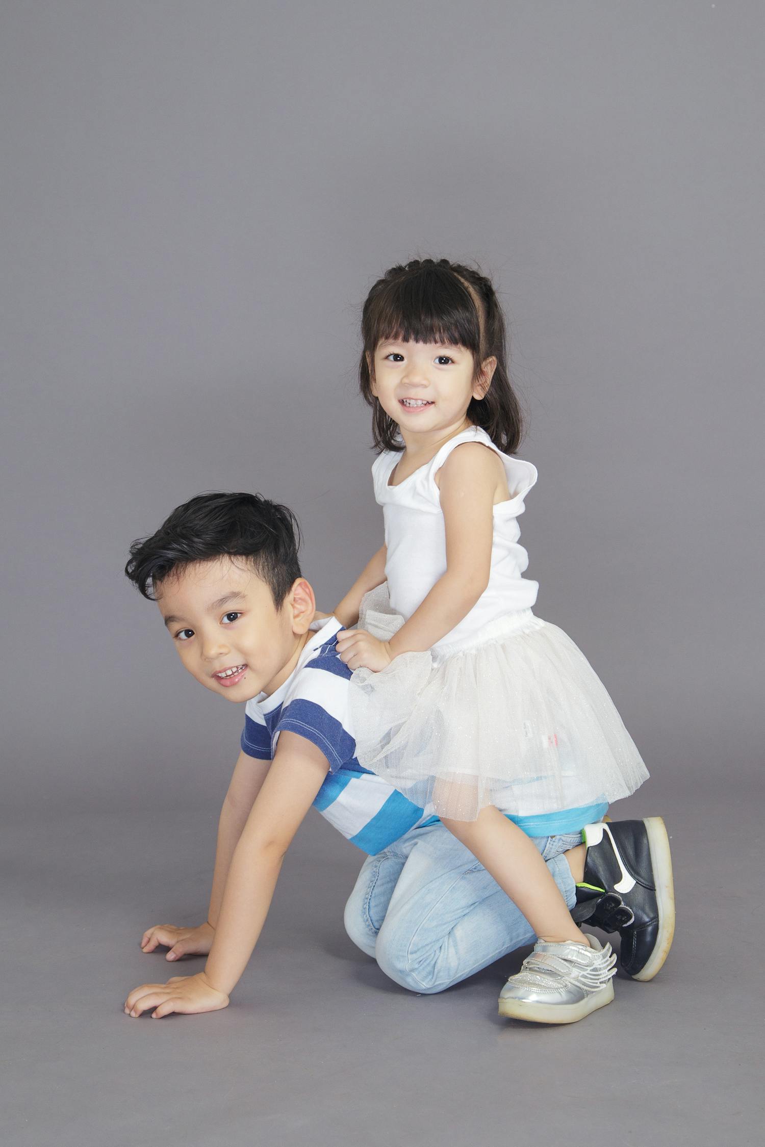 刘国梁女儿首战全运会还带作业 [刘国梁的女儿为国争光]