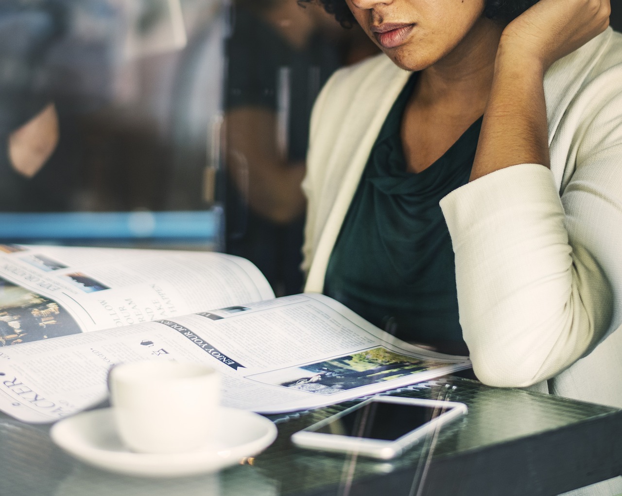 漂亮的女保险师!漂亮的女保险销售员 漂亮的女保险师!漂亮的女保险销售员